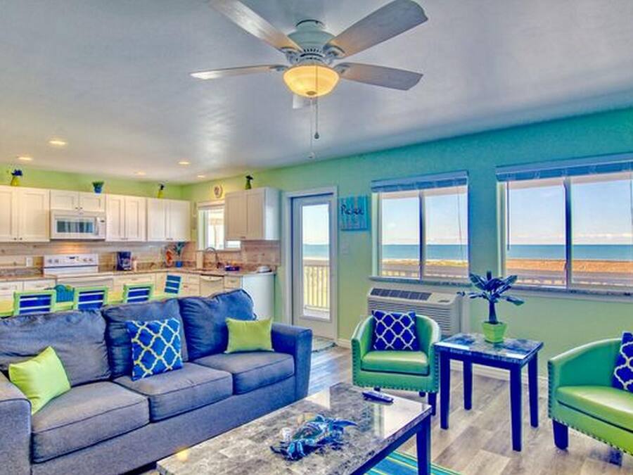 Condo, 2 quartos | Área de estar