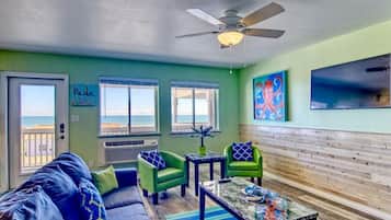 Appart'hôtel, 2 chambres | Coin séjour