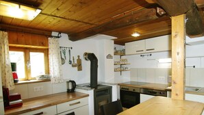Unclassified image, 3 of 15, button - Quaint Mountain Hut in Hippach With Garden and Barbeque (Hippach)