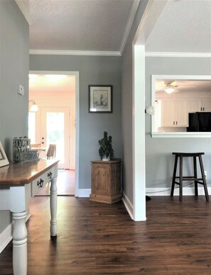 Interior - 3 BR House with fenced in yard 5 miles to beach Pet Friendly  (Mount Pleasant)