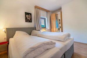 Apartment | 2 bedrooms, individually furnished, bed sheets - Quiet Flat With Terrace in Neustift Im Stubaital (Neustift Im Stubaital)