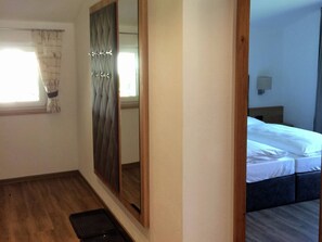 Apartment | 3 bedrooms, bed sheets