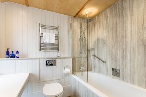 Cottage | Bathroom - Lodge 18 (Wareham)