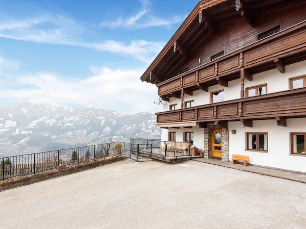 Exterior - Holiday Home in Zillertal Near Ski Slopes (Bruck am Ziller)