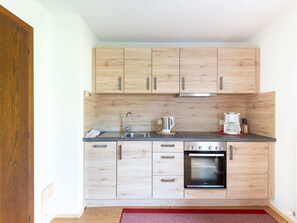 Apartment | Private kitchen - Apartment in Tyrol 100 m to the Mountain Railway (Itter)