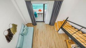 Quadruple Room | Peralatan tempat tidur premium, gebar bulu kapas, tilam berlapik 
