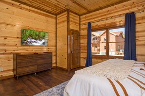 8 bedrooms, iron/ironing board, free WiFi, bed sheets