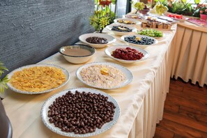 Free daily on-the-go breakfast - Grand Abimo Hotel (Istanbul)