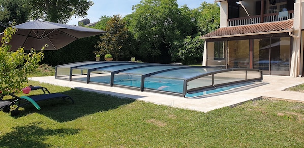 Property grounds - South-facing detached house with private pool (Puy-l'Évêque)