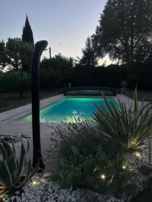 Outdoor pool - South-facing detached house with private pool (Puy-l'Évêque)
