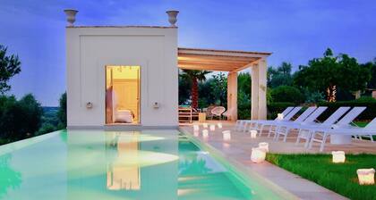 LUCE SALENTINA - Six Bedroom Villa, Sleeps 12