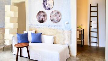 6 bedrooms, internet, bed sheets