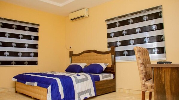 1 dormitorio y ropa de cama