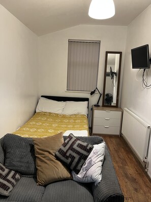 1 bedroom, WiFi - Beautiful lovely one bedroom ensuite (Coventry)