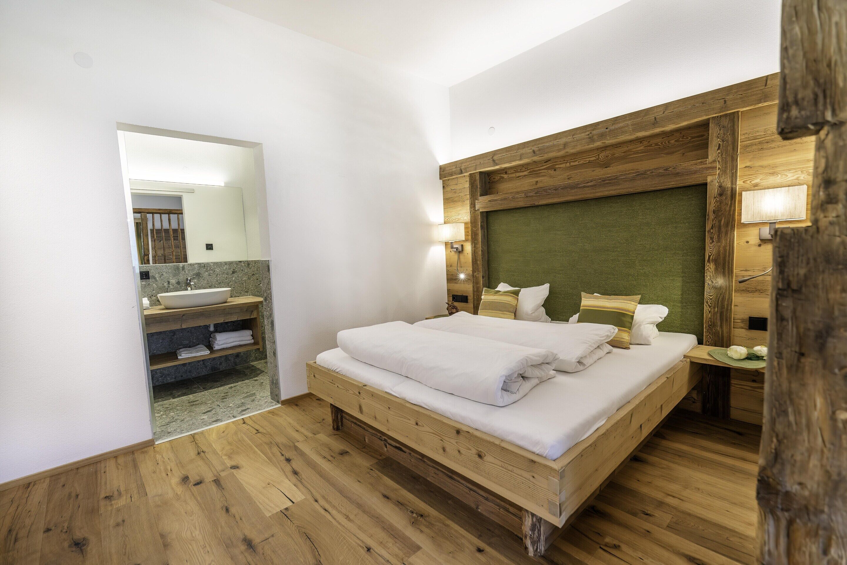 Apartment | 1 bedroom, individually furnished, bed sheets