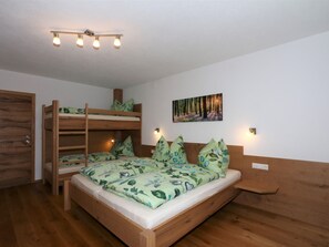 Casa | 3 dormitorios y ropa de cama
