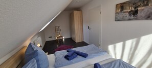 3 habitaciones, cuna de viaje, wifi gratis y ropa de cama 