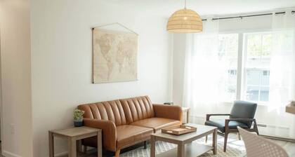 Downtown Alex Bay home- Newly Renovated!