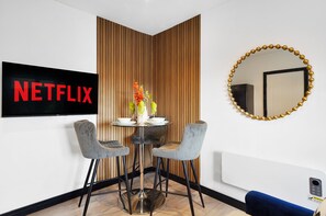 Dining - Boutique Penthouse in Yorkshire (Castleford)