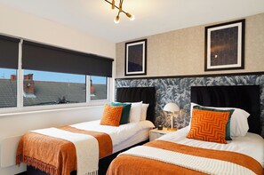 1 bedroom, internet, bed sheets - Boutique Penthouse in Yorkshire (Castleford)