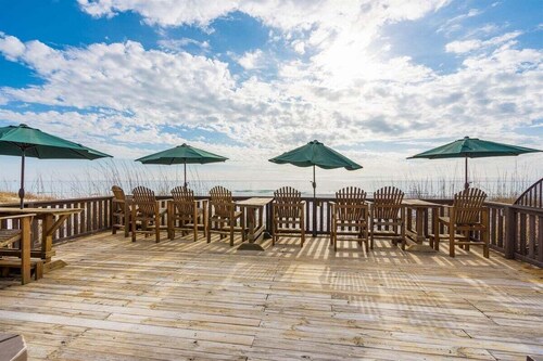 Largo Mar 143- FREE Beach Chairs!