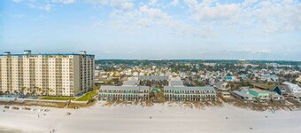 Largo Mar 143- FREE Beach Chairs! Great Spring and Summer Price!