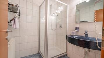 Apartment | Bathroom | Towels