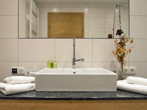 Apartment | Bathroom - Flat Near the ski Area in Mayrhofen (Schwendau)