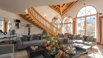 Villa | Living area | Fireplace