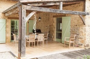 Outdoor dining - Charming vacation home in the heart of the Dordogne - La Grange (Saint-Chamassy)