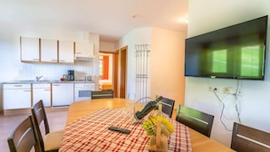Apartment | Private kitchen - Apartment in Stubaital Near Ski Lift (Neustift Im Stubaital)