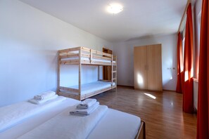 Apartment | 2 Schlafzimmer, individuell eingerichtet, Bettwäsche