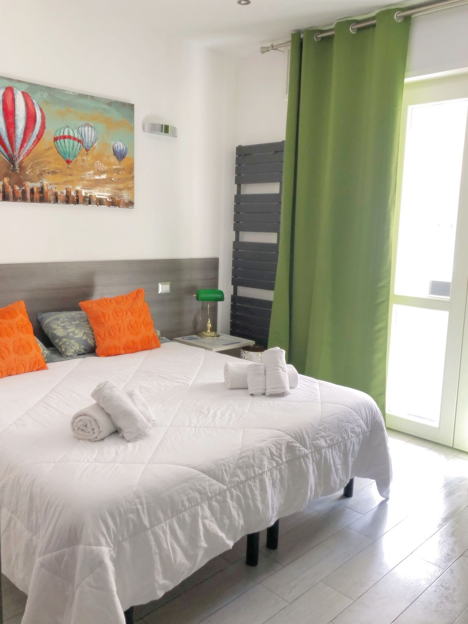 Standard Room, 1 Double Bed | In-room safe, desk, soundproofing, cribs/infant beds