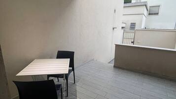 Standardzimmer, 1 Doppelbett | Terrasse/Patio