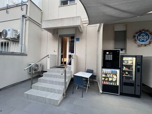 Standard Room, 1 Double Bed | In-room safe, desk, soundproofing, cots/infant beds - La Maison De Monet (Brindisi)