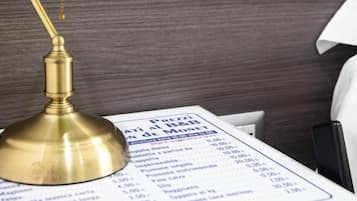 Standard Room, 1 Double Bed | In-room safe, desk, soundproofing, cots/infant beds