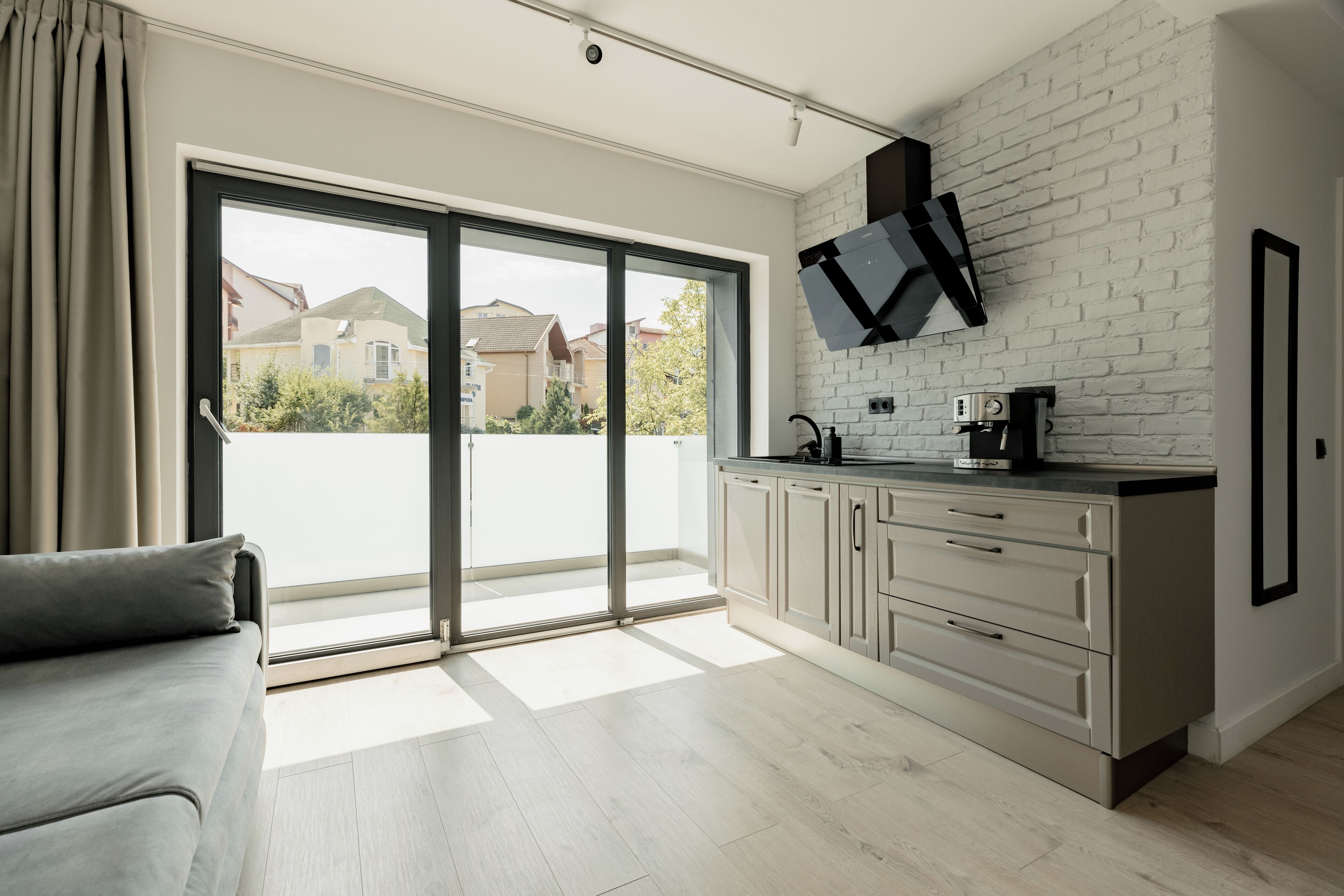 Business Apartment | Private kitchen | Mini-fridge, microwave, stovetop, coffee/tea maker