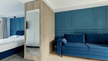 Business Apartment | 1 bedroom, hypo-allergenic bedding, blackout drapes, iron/ironing board