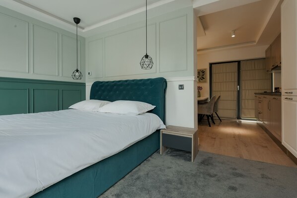 Business Apartment | 1 bedroom, hypo-allergenic bedding, blackout drapes, iron/ironing board