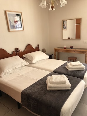 2 habitaciones y caja de seguridad en la habitación