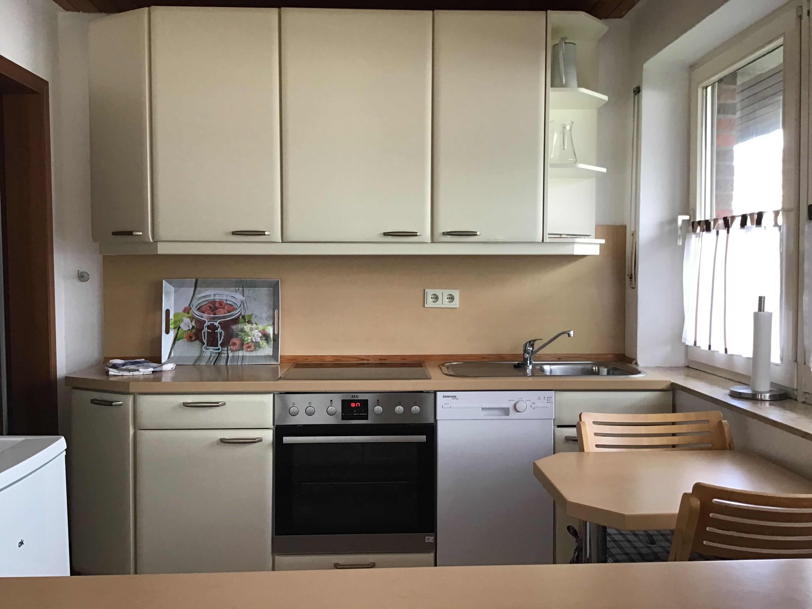 Refrigerador, microondas, parrilla de estufa y lavavajillas 