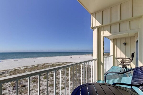 Property grounds - #4- SALE! Updated 2 BR BEACHFRONT condo!! King Bed! (Clearwater)