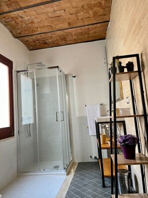 Bathroom - Lovely apartment in Via della Scala, Trastevere (Roma)
