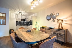 Dining - 5th floor, view mountain, balcony, tv, 66m², Valmorel (Les Avanchers-Valmorel)