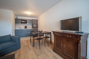 Interior - 4th floor, balcony, tv, 55m², Valmorel (Les Avanchers-Valmorel)
