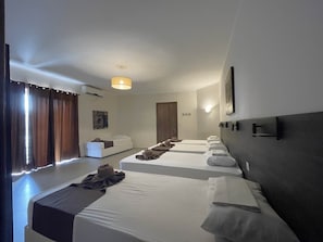 6 bedrooms, iron/ironing board, WiFi, bed sheets - Villa Diamantina near St. Julian's (Saint Julian's)