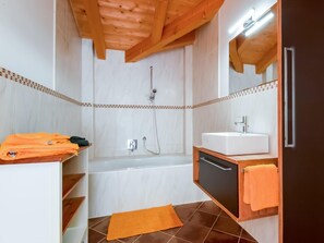 Apartment | Badezimmer