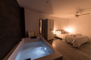 2 chambres, bureau, fer et planche à repasser, accès au Wi-Fi (inclus)
