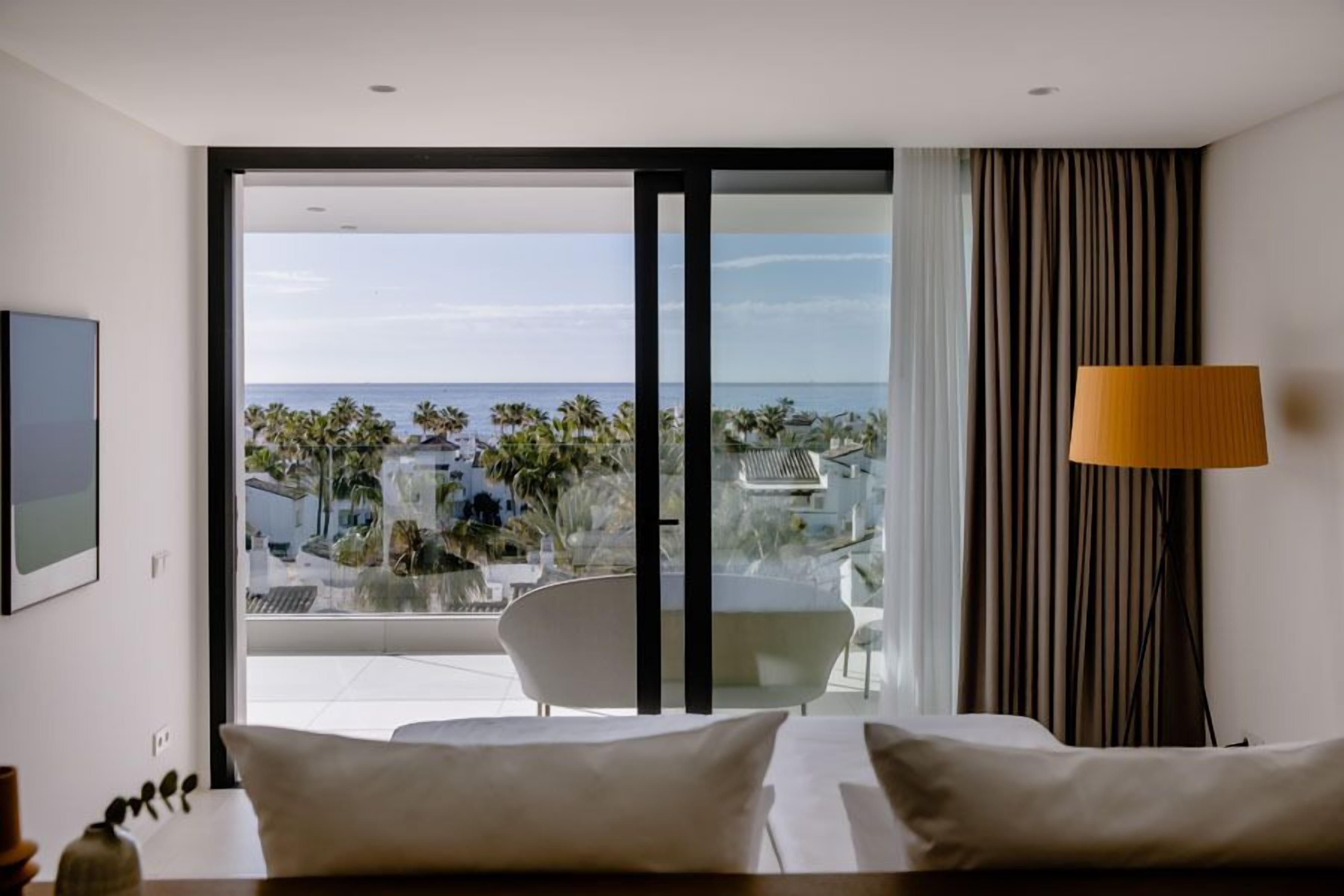 Grand-Suite, Terrasse, Meerblick | Zimmersafe, Verdunkelungsvorhänge, schallisolierte Zimmer