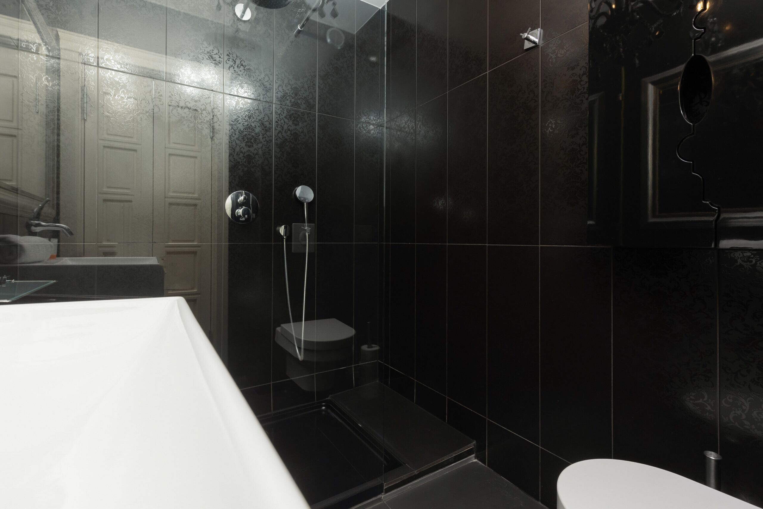 Shower, towels